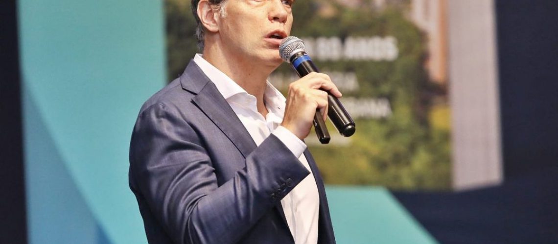 Summit-Cidades-2022-tera-Ricardo-Amorim-como-atracao-principal